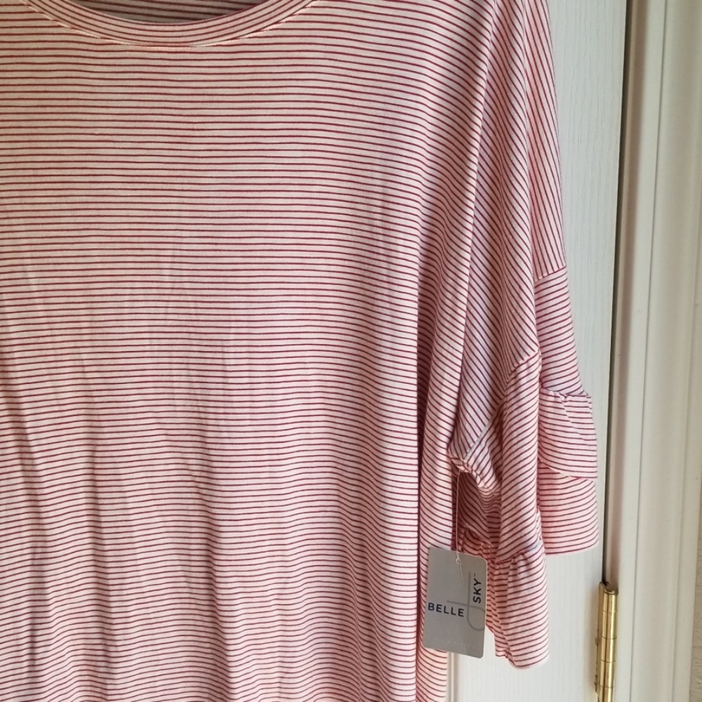 NWT BELLE SKY RUFFLED SLEEVE PULLOVER BLOUSE - Picture 3 of 5